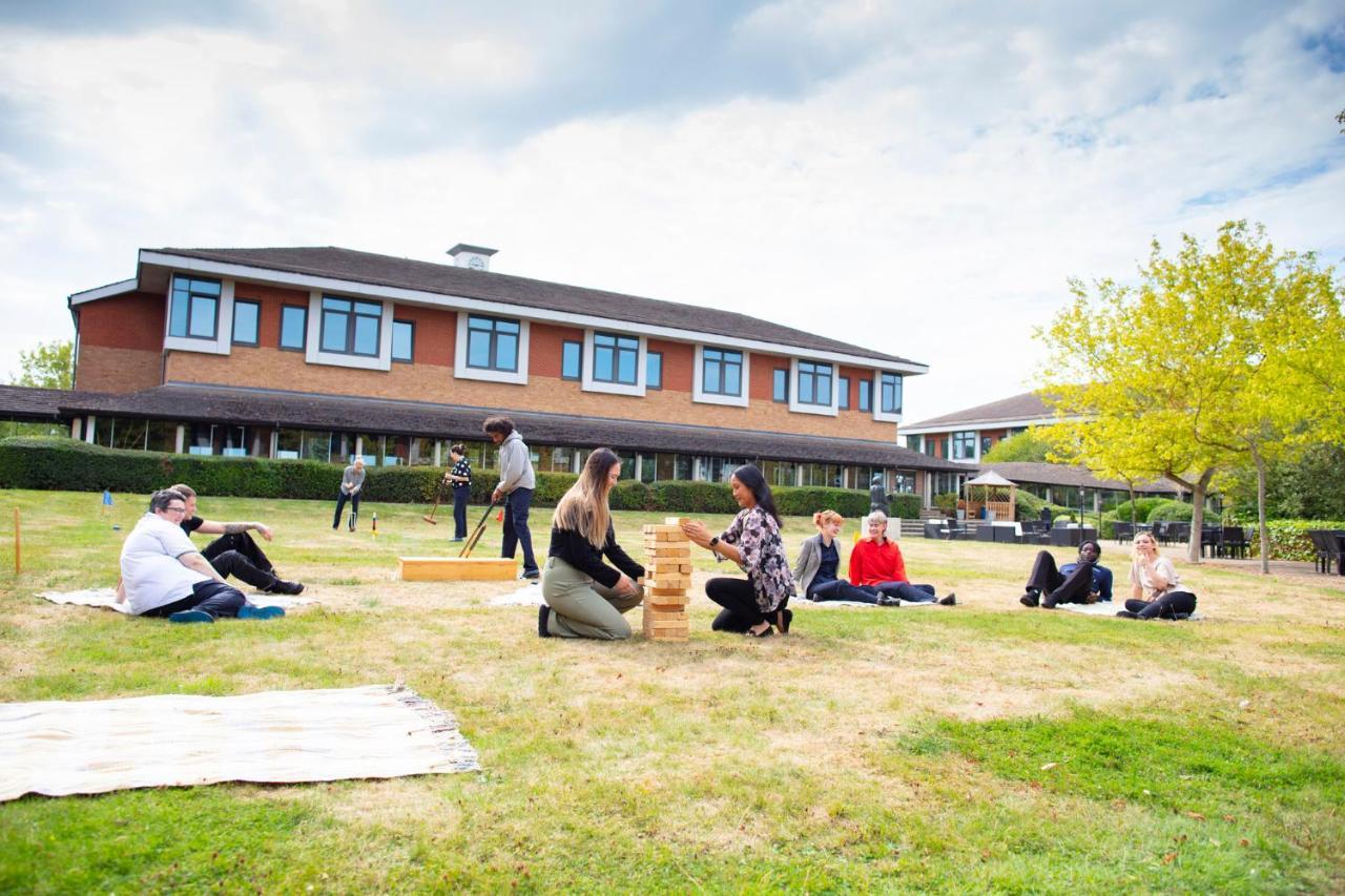 Hotel Kents Hill Park Training & Conference Centre Milton Keynes Exterior foto