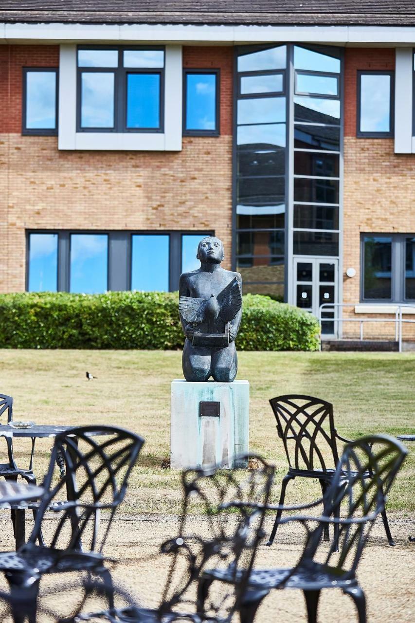 Hotel Kents Hill Park Training & Conference Centre Milton Keynes Exterior foto